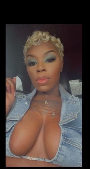theebankofroses OnlyFans picture