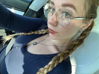 lillyellexo OnlyFans picture