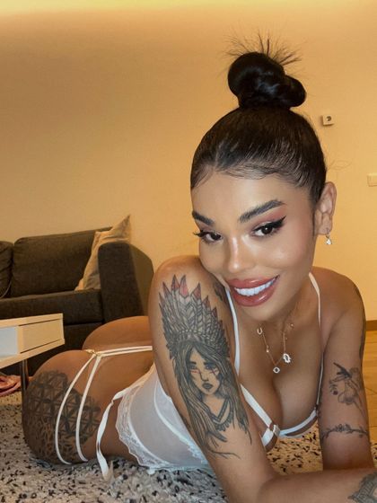 helloh4nnaa OnlyFans picture
