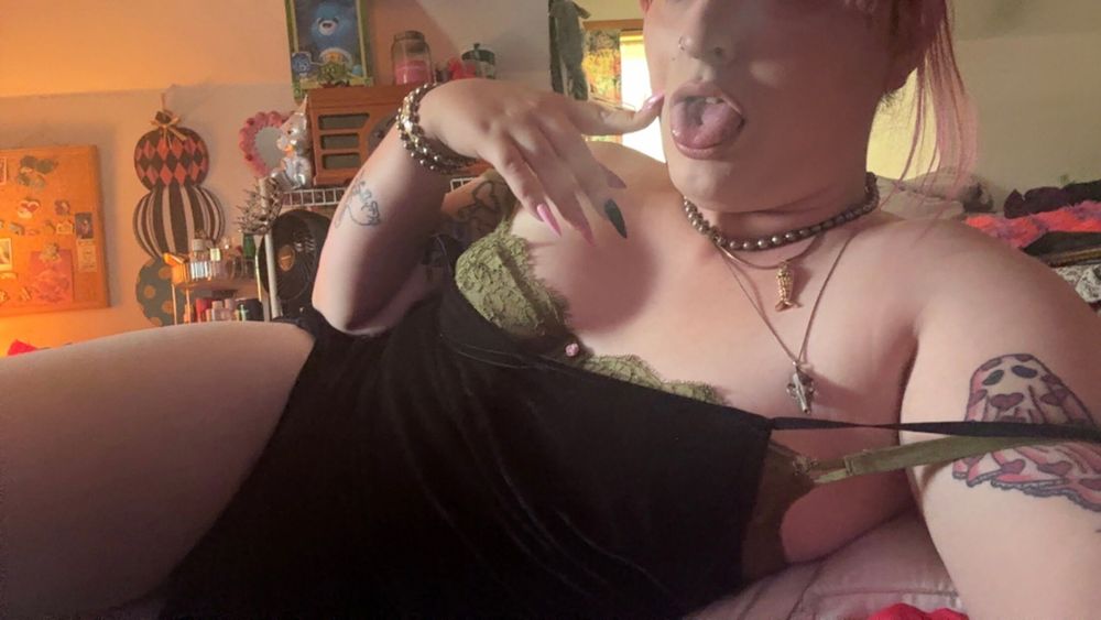 strawberrysudz OnlyFans profile picture