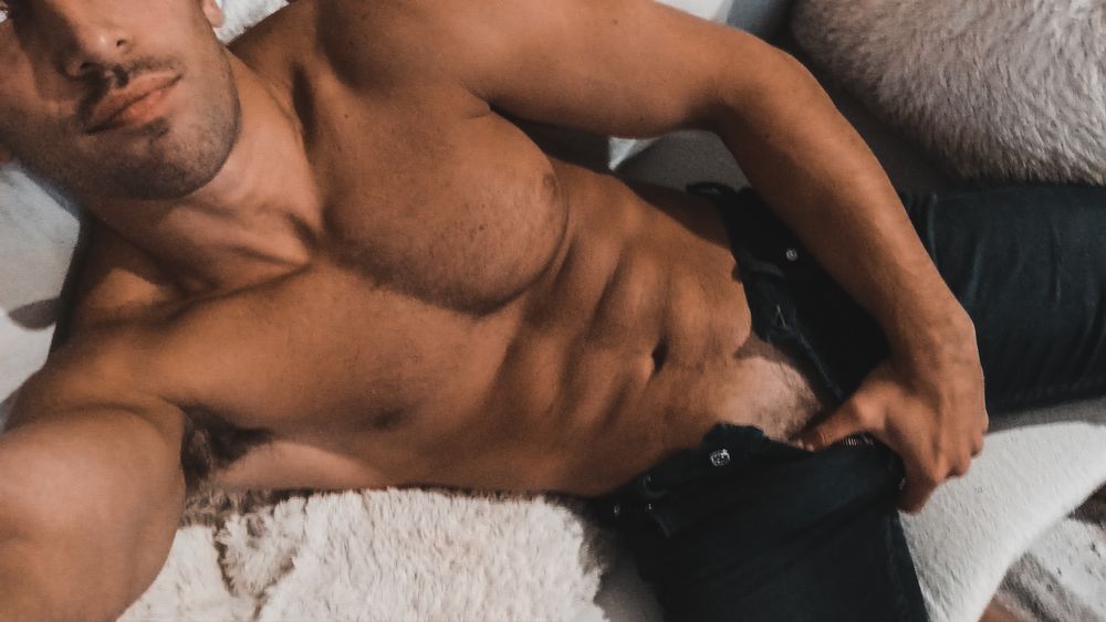 alesuarezz OnlyFans profile picture