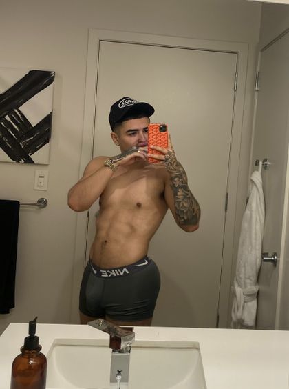 xhug0 OnlyFans picture