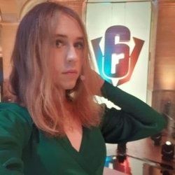 Best Hot Lindzee OnlyFans Accounts | FansMetrics.com