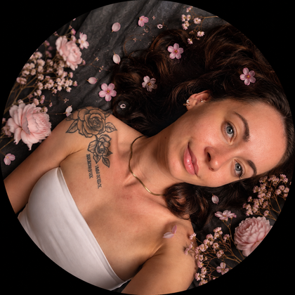 v.bloom OnlyFans picture