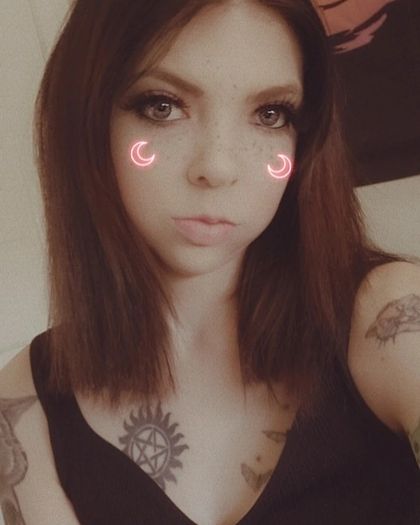 crimsonaddams2 OnlyFans picture