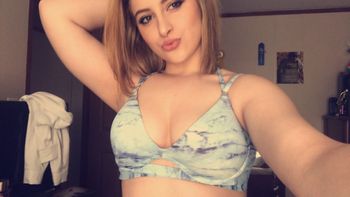 tayweaves OnlyFans - Free Trial - Photos - Socials | FansMetrics.com