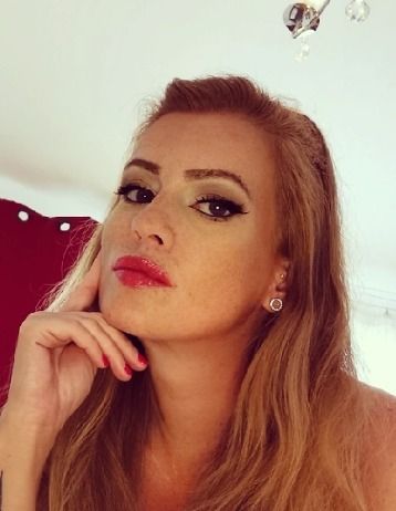 Best Hot Aurelia OnlyFans Accounts | FansMetrics.com