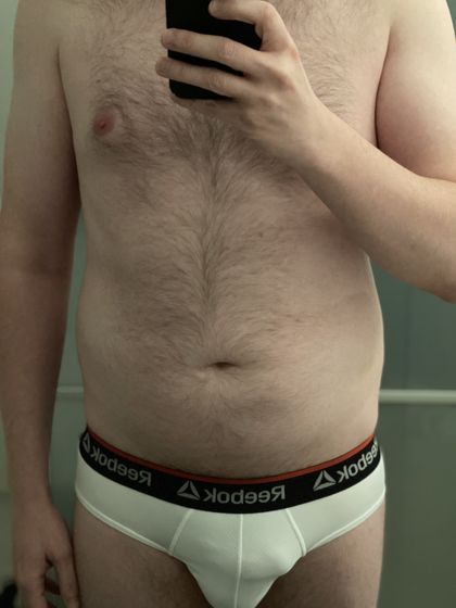 yraveragebrit OnlyFans picture