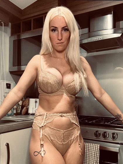 evieeaves3 OnlyFans picture