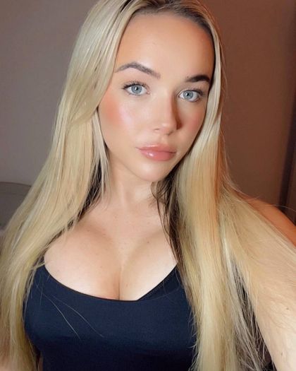 chloexjones OnlyFans picture
