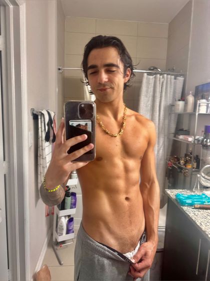 carlosdickinson OnlyFans picture