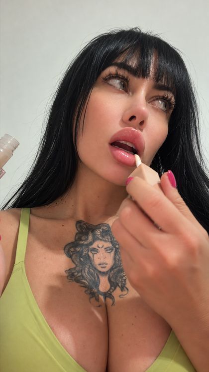 maiaanaliamm OnlyFans picture