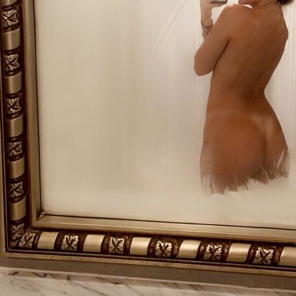 vvlova OnlyFans picture