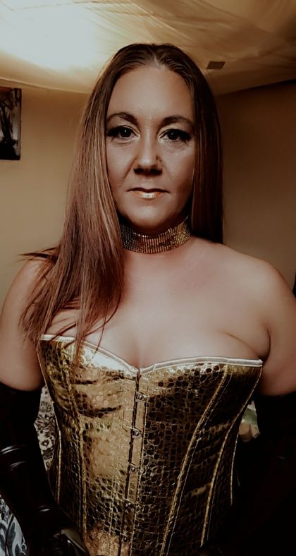 the_smoking_carolina OnlyFans picture