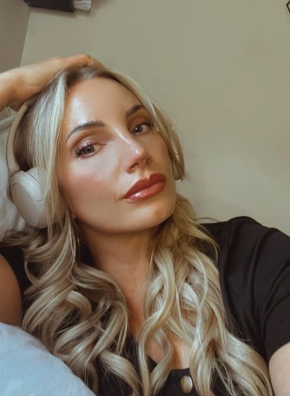 vibewithvictoria OnlyFans picture
