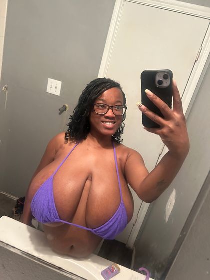 idreamofebony OnlyFans picture