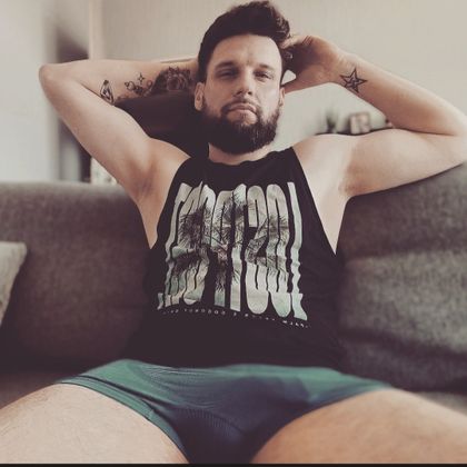 ambivertic OnlyFans picture