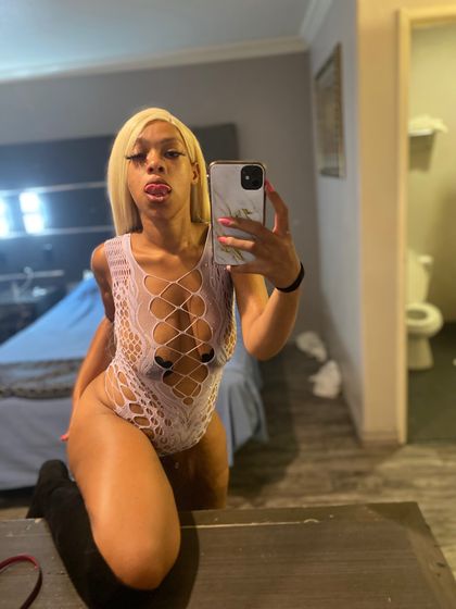 oouhhlala OnlyFans picture