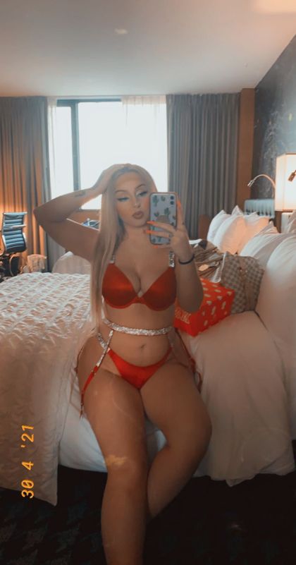 arianabankz96 OnlyFans picture