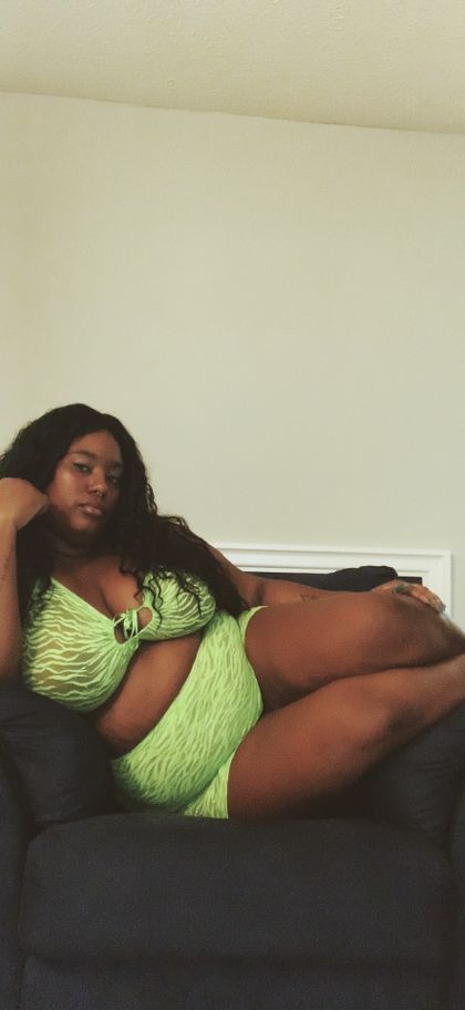 xonaominightwave OnlyFans picture