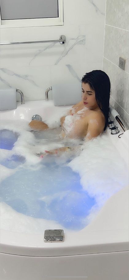 bellalvarez969f OnlyFans picture