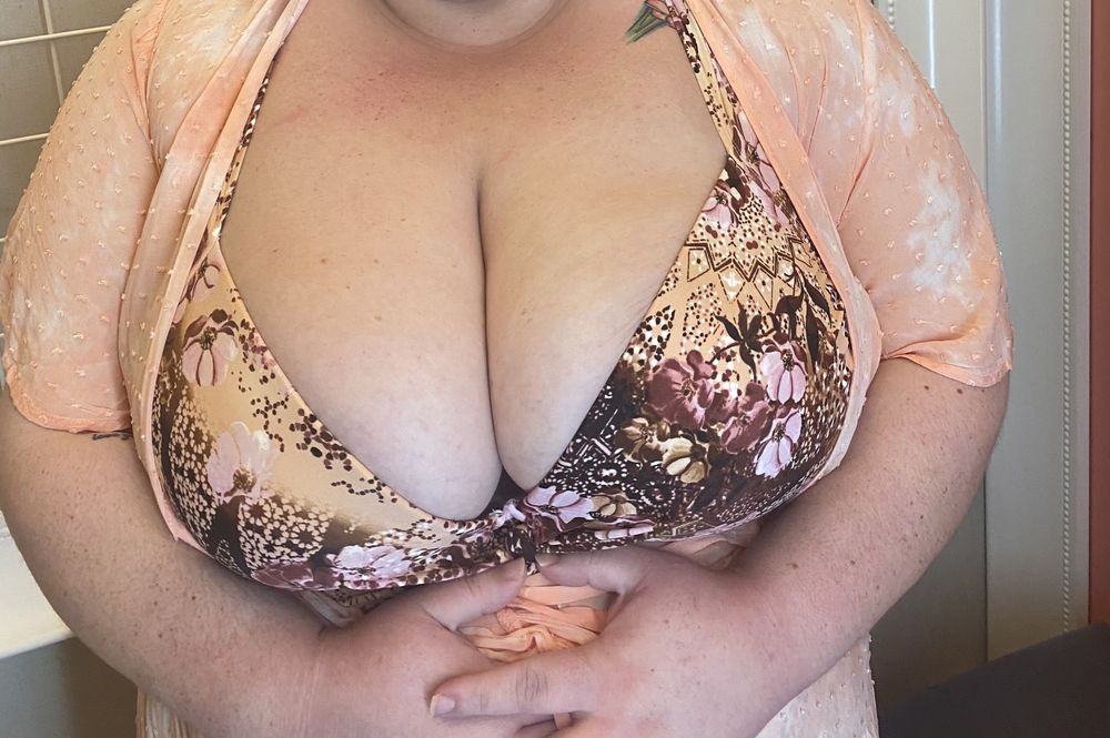 thicccwithbigtits OnlyFans profile picture