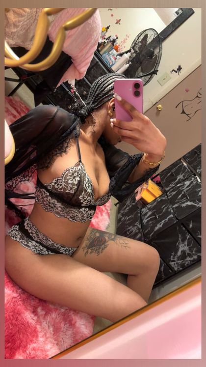 charnese OnlyFans picture