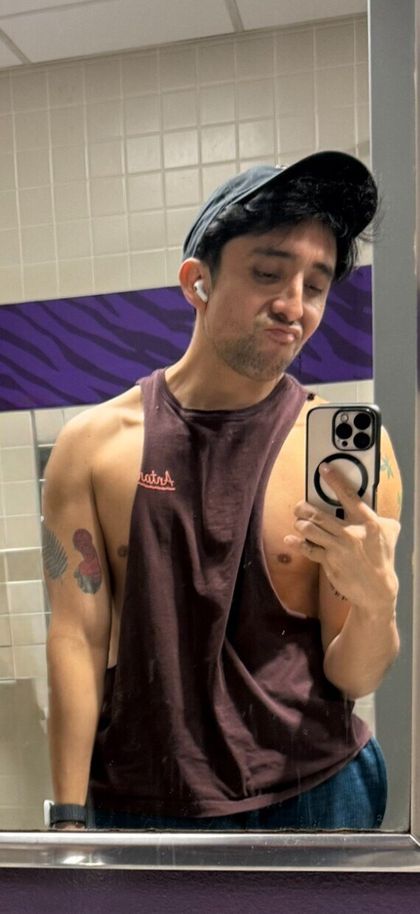 latinex27 OnlyFans picture