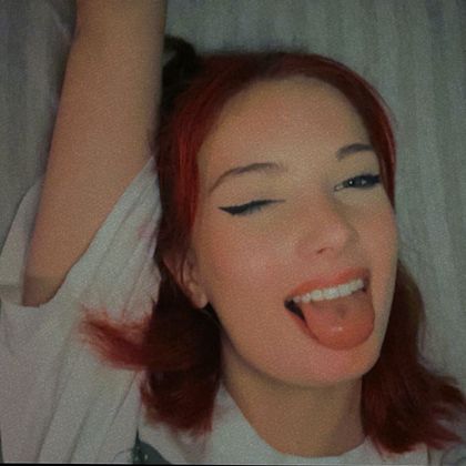 officialhannahred OnlyFans picture