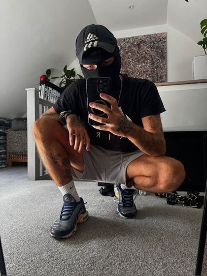 stinkysweatyfeet OnlyFans picture