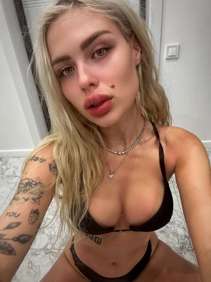 i_can_be_your_favorite OnlyFans picture