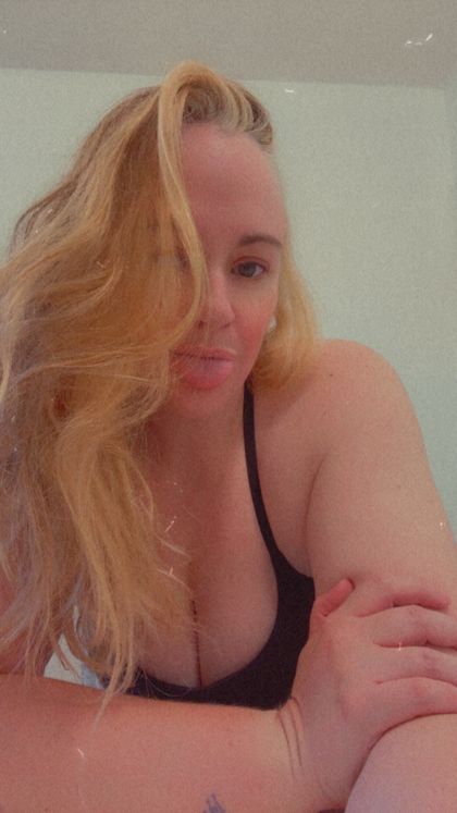 allehcat OnlyFans picture