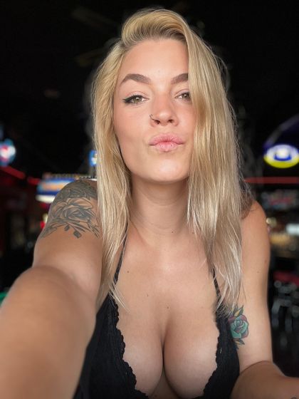 blonde_bombshell_69 OnlyFans picture