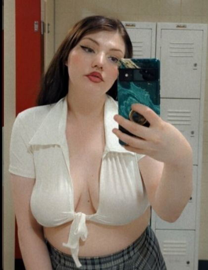 brunettebimbofree OnlyFans picture