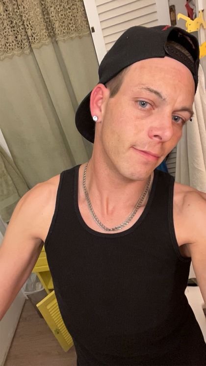 Best Hot Luxforty OnlyFans Accounts | FansMetrics.com
