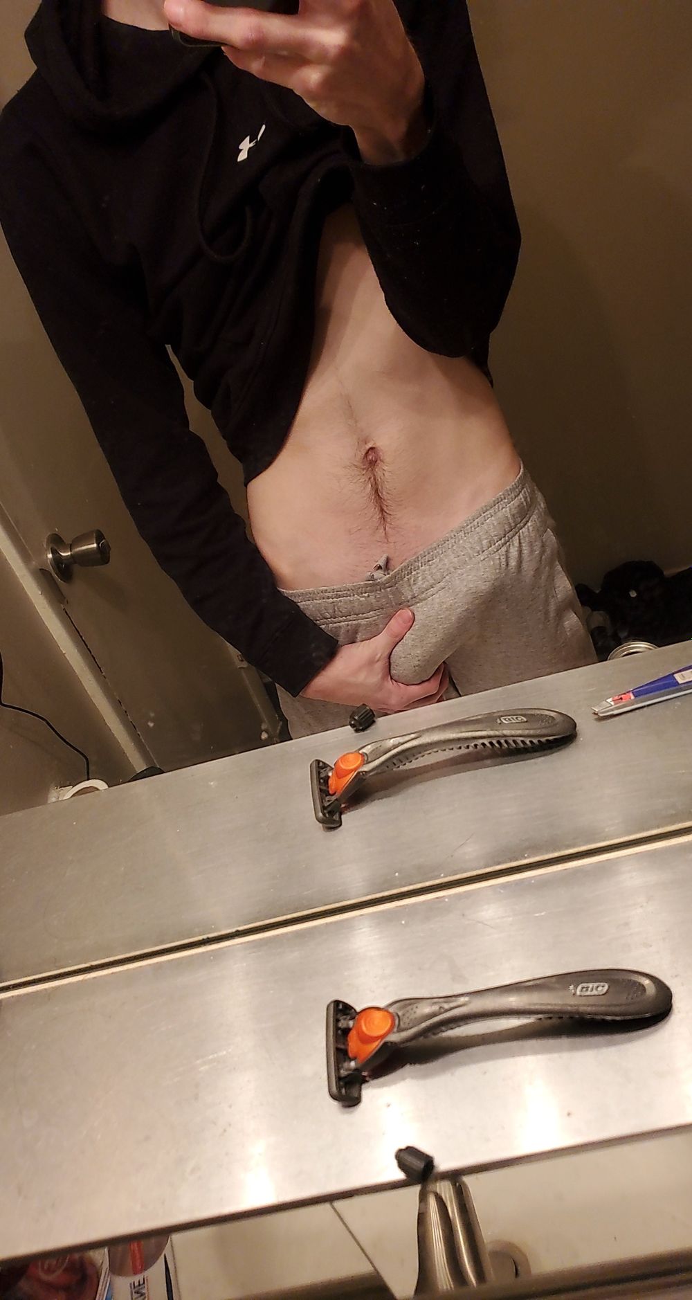 skinnydudebigcock OnlyFans profile picture