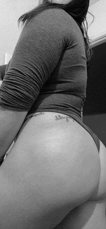 ellie_marshall116 OnlyFans picture