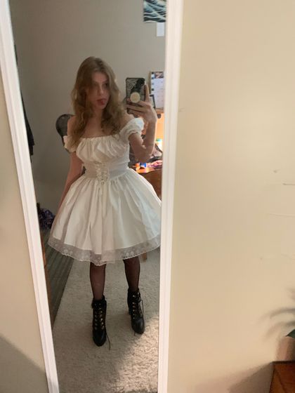 bl0ndegoddess420 OnlyFans picture