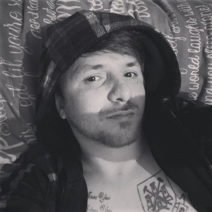 uk-male OnlyFans picture