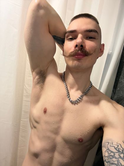 henai OnlyFans picture