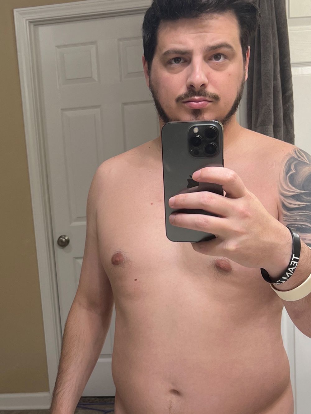 b2410 OnlyFans profile picture