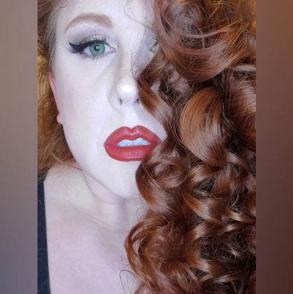 madamtessav OnlyFans picture