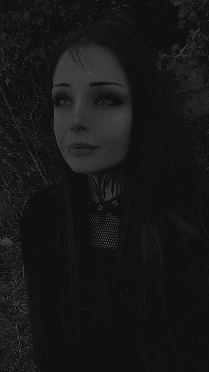 gothicbrat666 OnlyFans picture