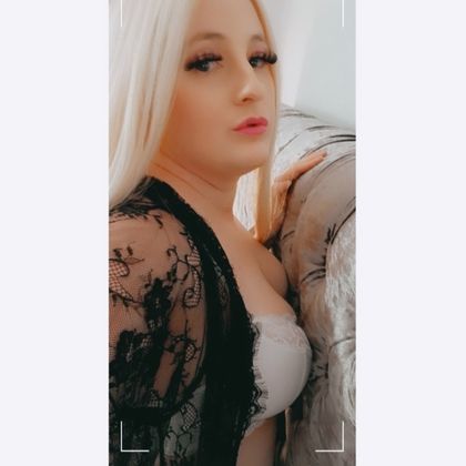 gorgeousblondebabe3823 OnlyFans picture