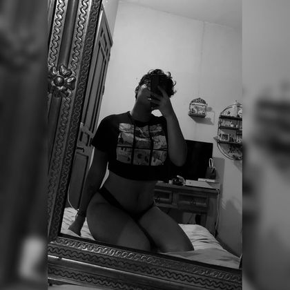 mirellef OnlyFans picture