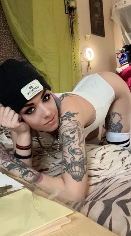 damnhotgirls OnlyFans picture