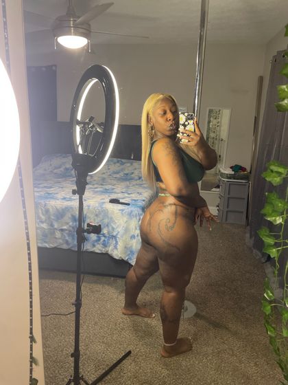 funsizechocolate OnlyFans picture