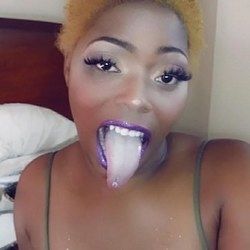 creamyque3n OnlyFans - Free Trial - Photos - Socials | FansMetrics.com