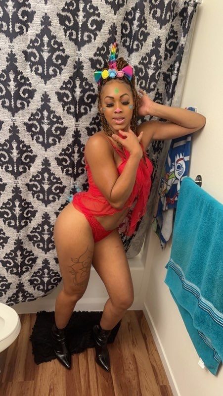 royalfantasies OnlyFans profile picture