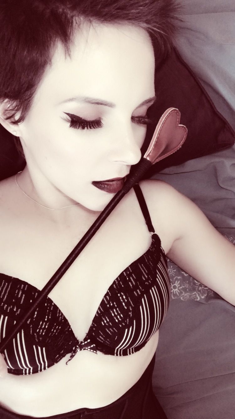 ainaak_enyem OnlyFans profile picture